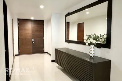 spacious-family-friendly-condo-near-bts-ekkamai-central-watthana-bangkok-920071083-5