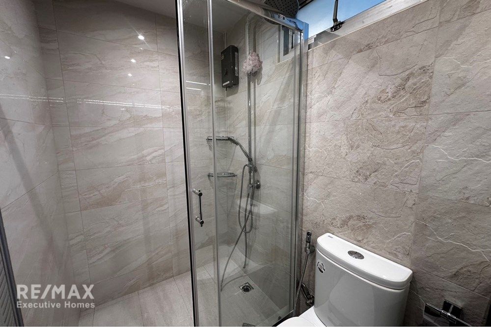 2BR  Office Condo for Rent at Naradhiwas 24, 95sqm, Near King's College - 60K 10