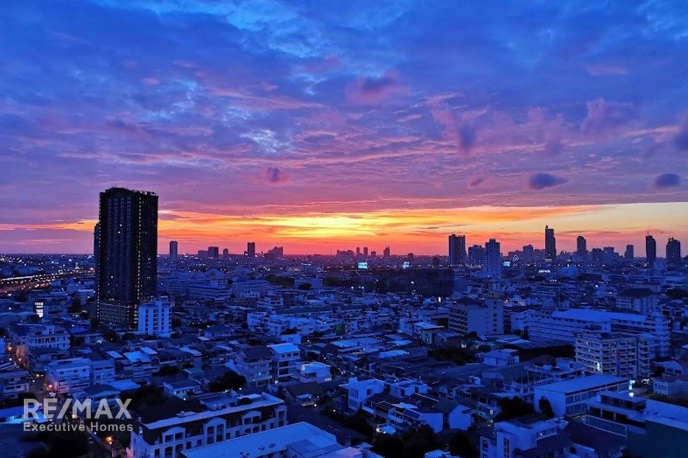 2BR  Office Condo for Rent at Naradhiwas 24, 95sqm, Near King's College - 60K 18