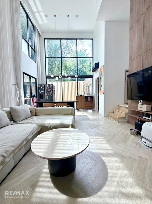 128m-townhouse-for-sale-in-estara-haven-phatthanakan-20-287sqm-with-solar-features-920071083-82
