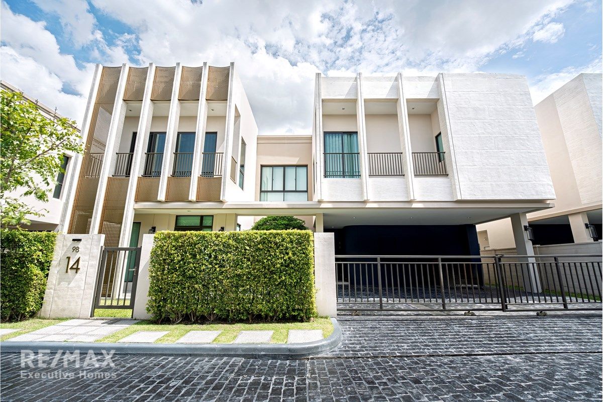 Luxury 4BR Detached Estate for Sale in AIRI Sukhumvit-Bangna | 369sqm 1