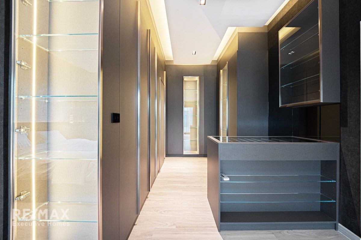 Luxury 4BR Detached Estate for Sale in AIRI Sukhumvit-Bangna | 369sqm 24