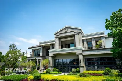 exquisite-5-bedroom-luxury-oasis-in-the-heart-of-central-bangkok-920071086-30