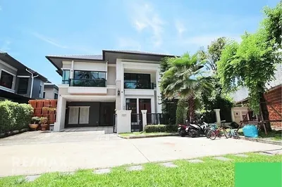 exquisite-4br-detached-home-in-the-heart-of-bangkok-920071089-15