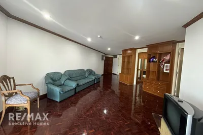 luxury-urban-corner-condo-with-ample-space-920071089-57