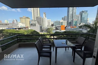 luxurious-urban-condo-with-large-balcony-and-park-view-just-3-minutes-to-bts-920071089-63