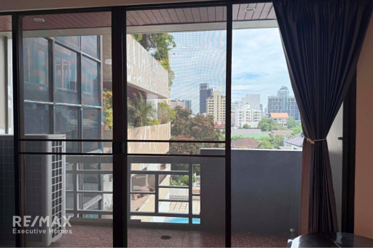 Pet-Friendly Condo at The Ekkamai Grand in Bangkok 17