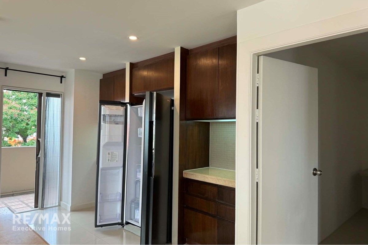 Pet-Friendly Condo at The Ekkamai Grand in Bangkok 18