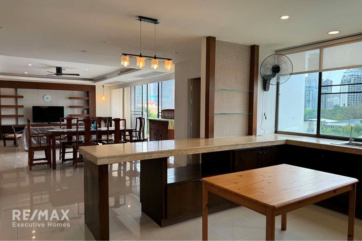 Pet-Friendly Condo at The Ekkamai Grand in Bangkok 6