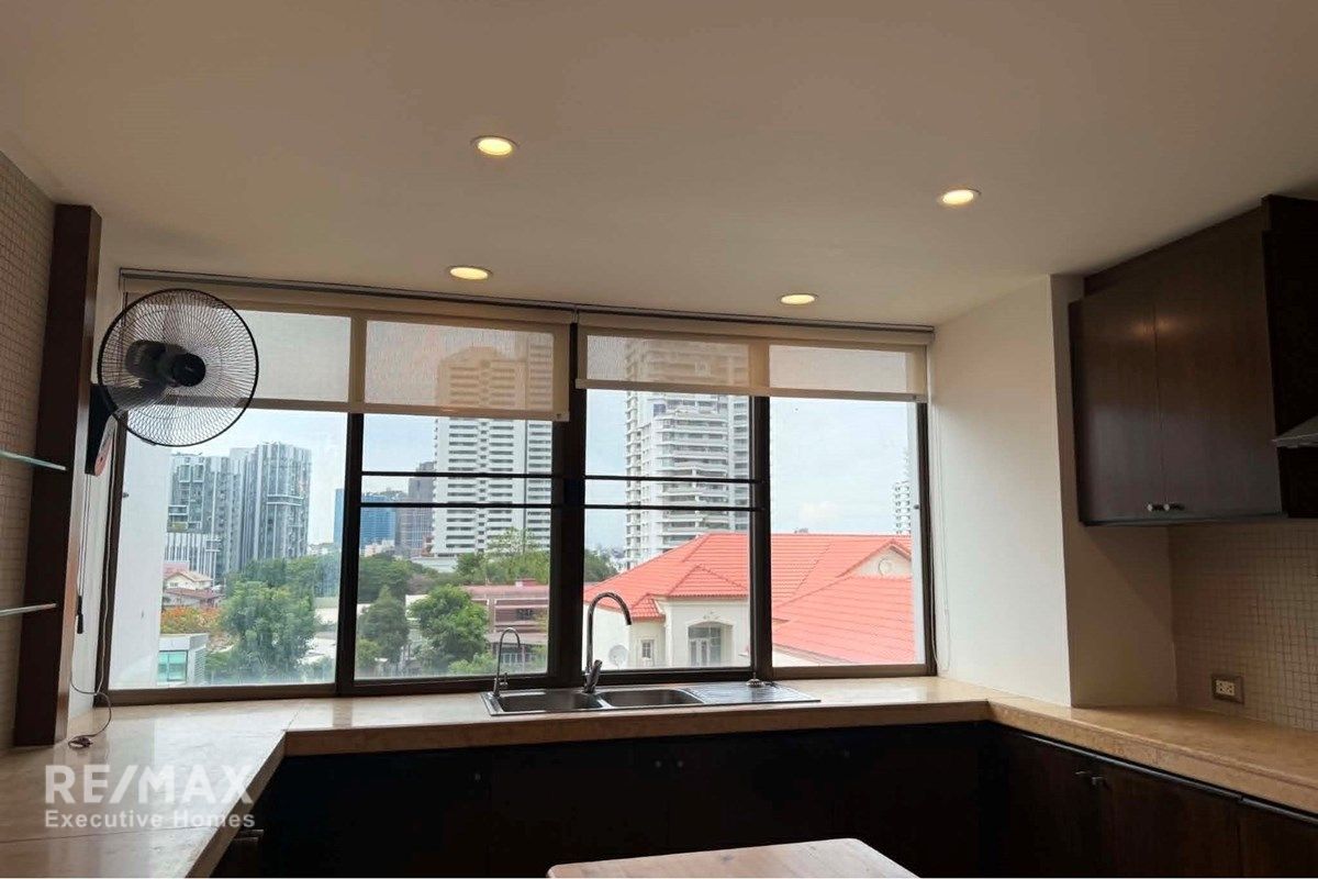 Pet-Friendly Condo at The Ekkamai Grand in Bangkok 9