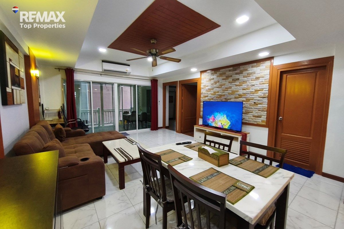 Urban Oasis: 2-Bed Condo in the center of Patong, Phuket 10