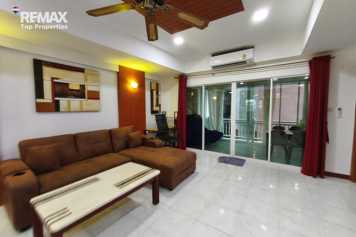 Urban Oasis: 2-Bed Condo in the center of Patong, Phuket 11