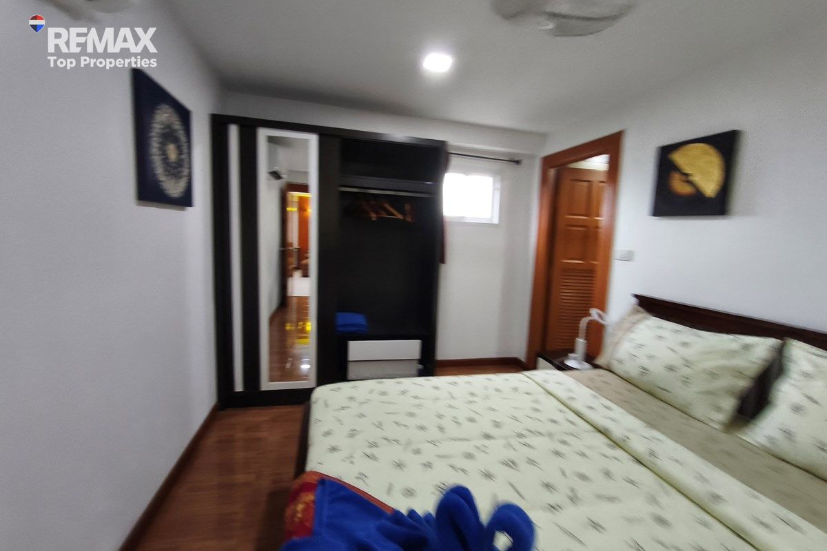Urban Oasis: 2-Bed Condo in the center of Patong, Phuket 18