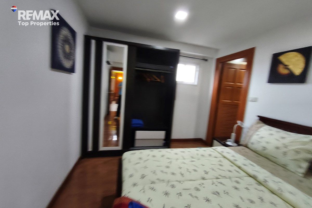Urban Oasis: 2-Bed Condo in the center of Patong, Phuket 19