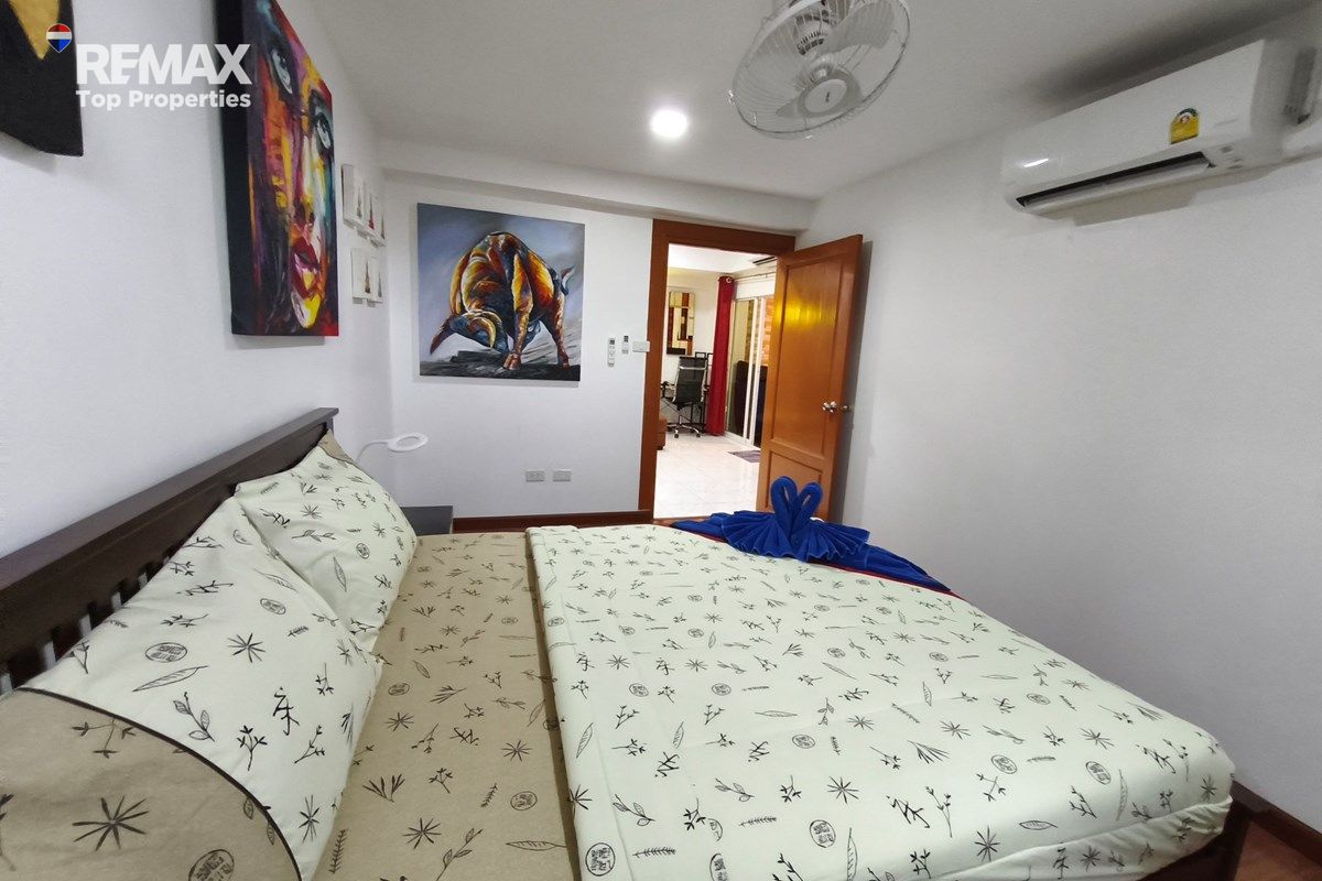 Urban Oasis: 2-Bed Condo in the center of Patong, Phuket 29