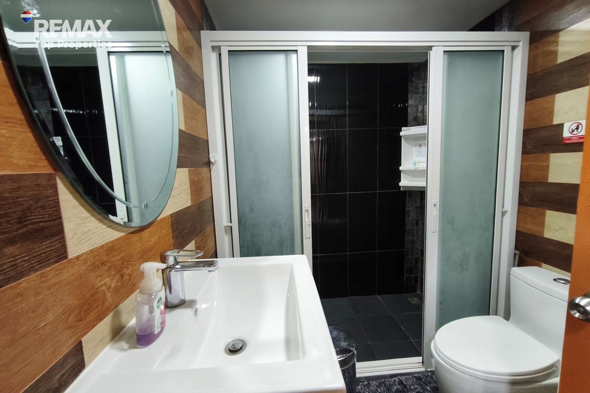 Urban Oasis: 2-Bed Condo in the center of Patong, Phuket 38