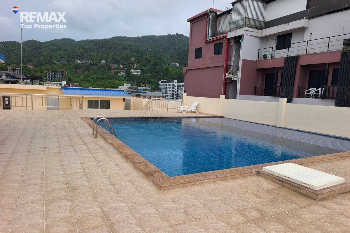 Urban Oasis: 2-Bed Condo in the center of Patong, Phuket 45