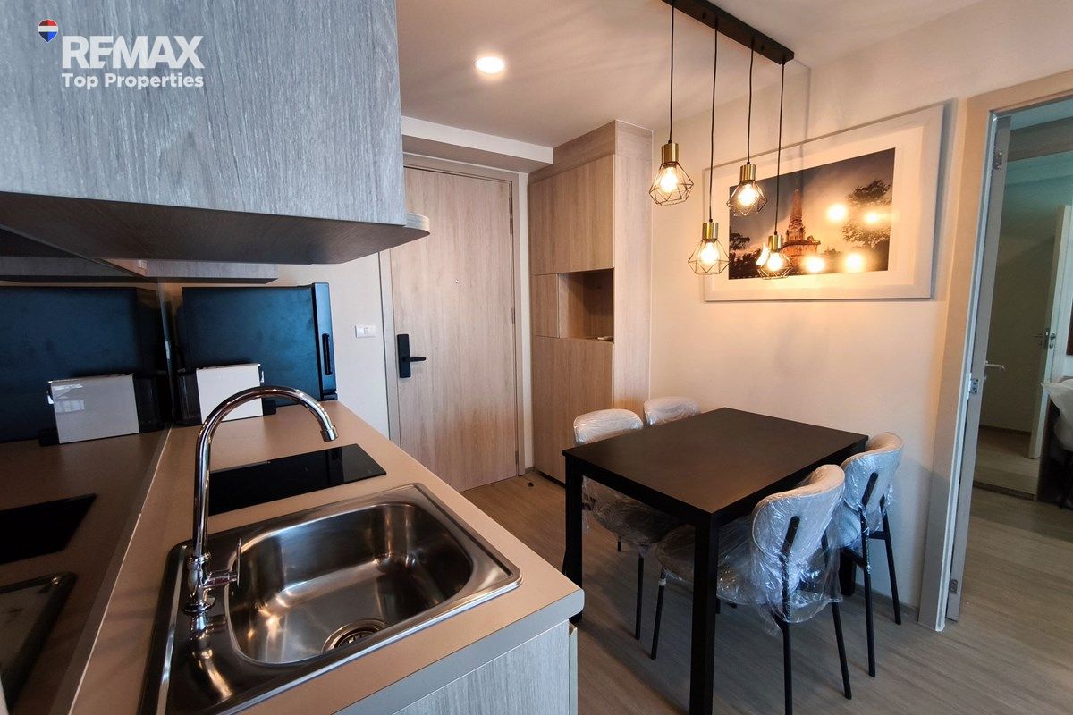 Fully Furnished Condo for Rent in The Origin Kathu with Pool View 17