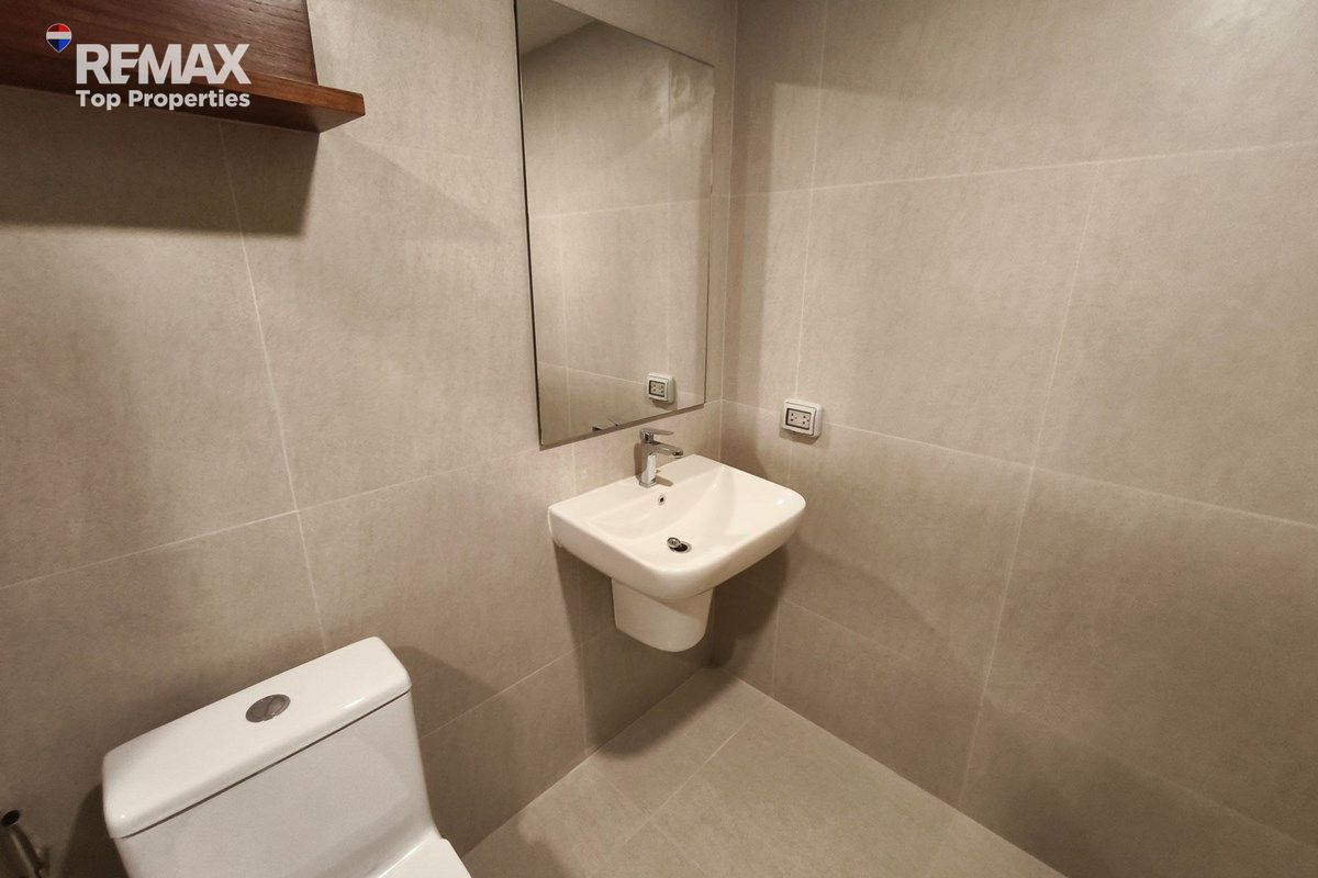 Fully Furnished Condo for Rent in The Origin Kathu with Pool View 30