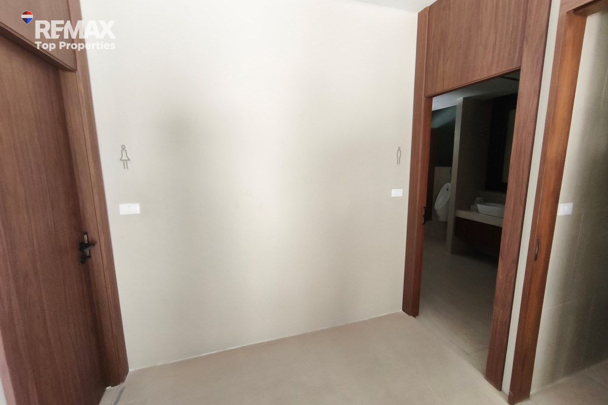 Fully Furnished Condo for Rent in The Origin Kathu with Pool View 46