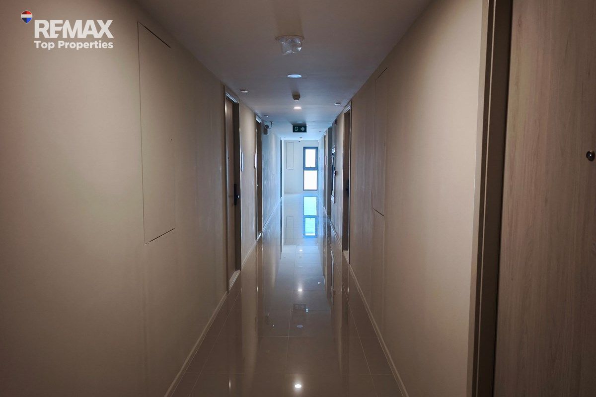 Fully Furnished Condo for Rent in The Origin Kathu with Pool View 9