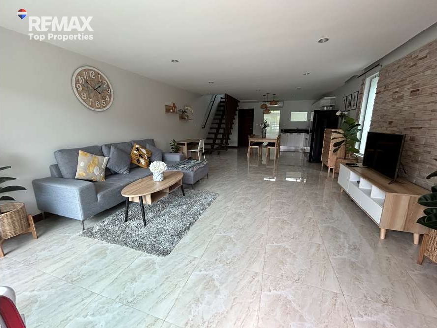 Mountain View Townhouse near Kamala Beach and Phuket Fantasea 9