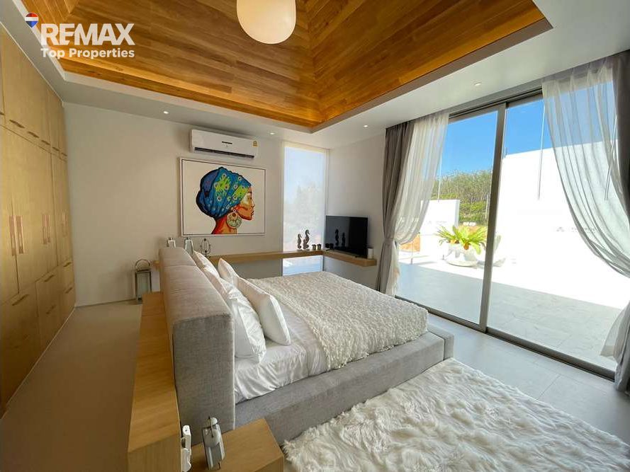 Luxury Villas for Sale Near Bang Tao Beach and Catch Beach Club, Phuket 6