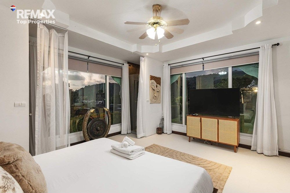 Oceanfront Seaview Villa in Kalim, Patong - Prime Location 17