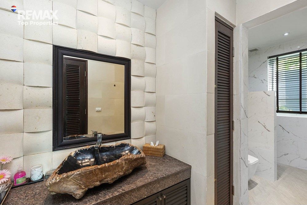 Oceanfront Seaview Villa in Kalim, Patong - Prime Location 22