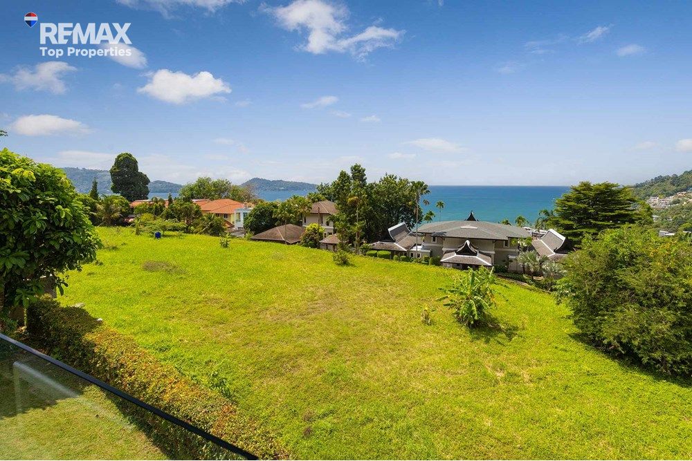 Oceanfront Seaview Villa in Kalim, Patong - Prime Location 24