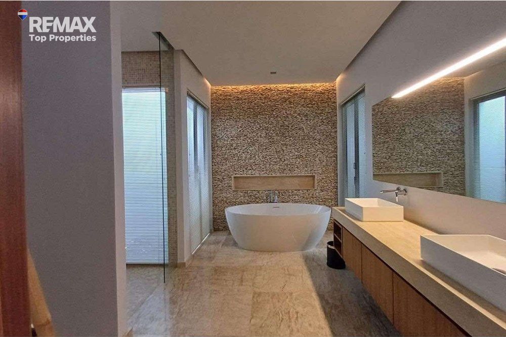 Investment Opportunity: Villa at Anchan Flora by Trusted Developer in Phuket 9