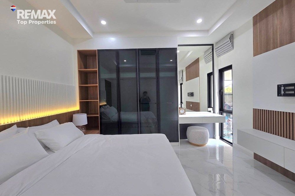 Naiharn Beach,Retirement home,ISP International School 18