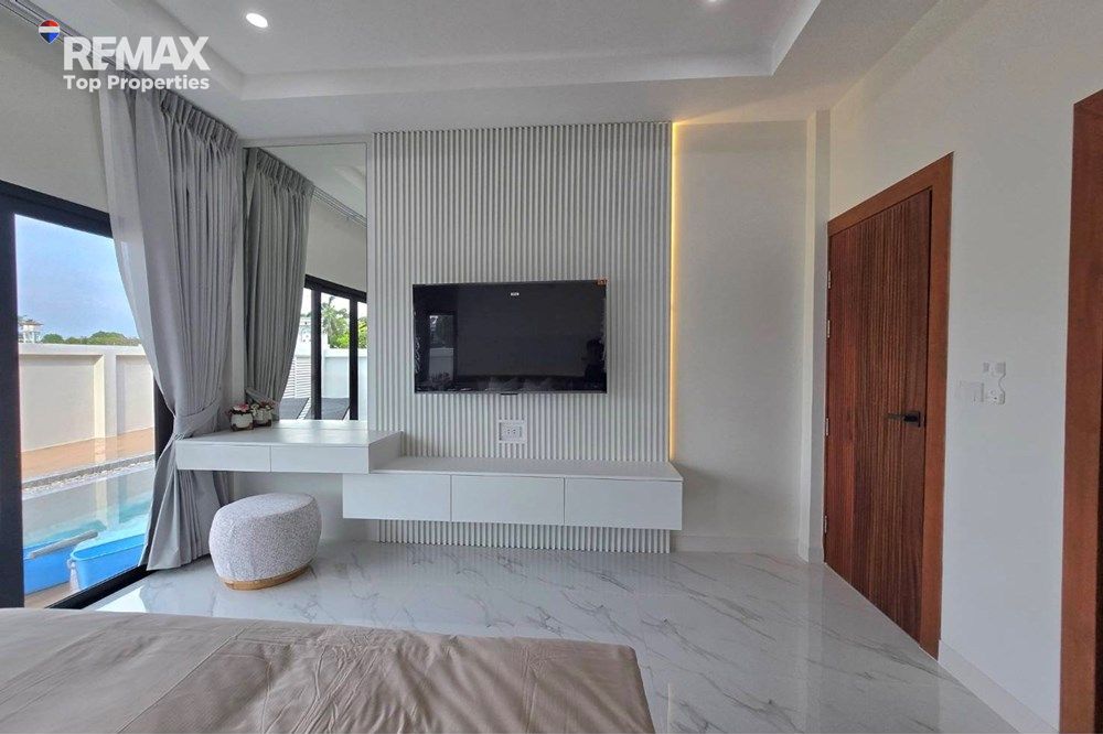 Naiharn Beach,Retirement home,ISP International School 24
