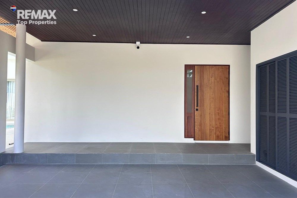 Family-Friendly Villa with Pool for Sale Near Tops International School, Phuket 8