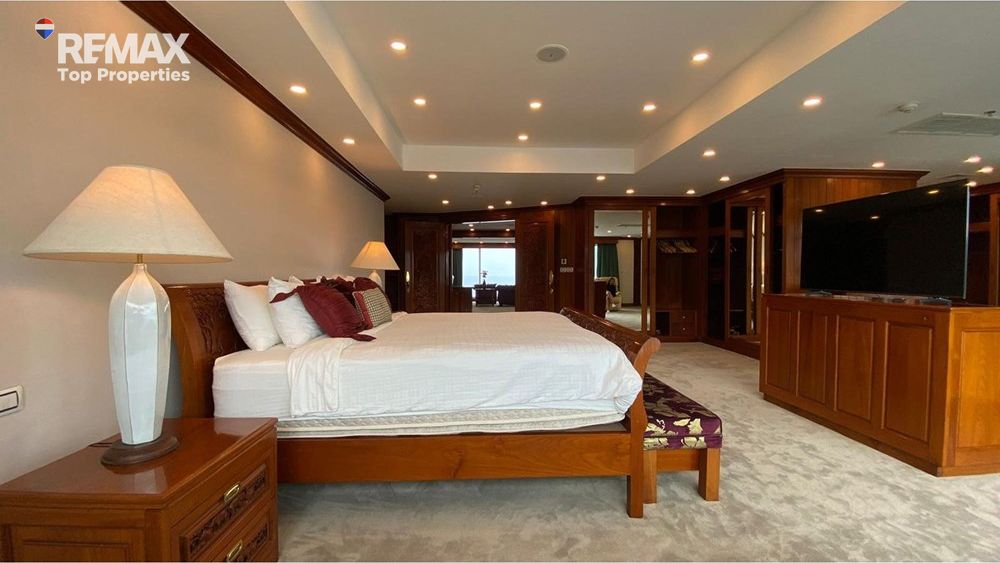 Penthouse Paradise: Patong’s Most Exclusive Ocean-View Residence! 23