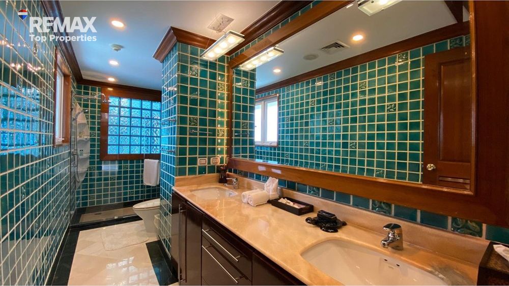 Penthouse Paradise: Patong’s Most Exclusive Ocean-View Residence! 37
