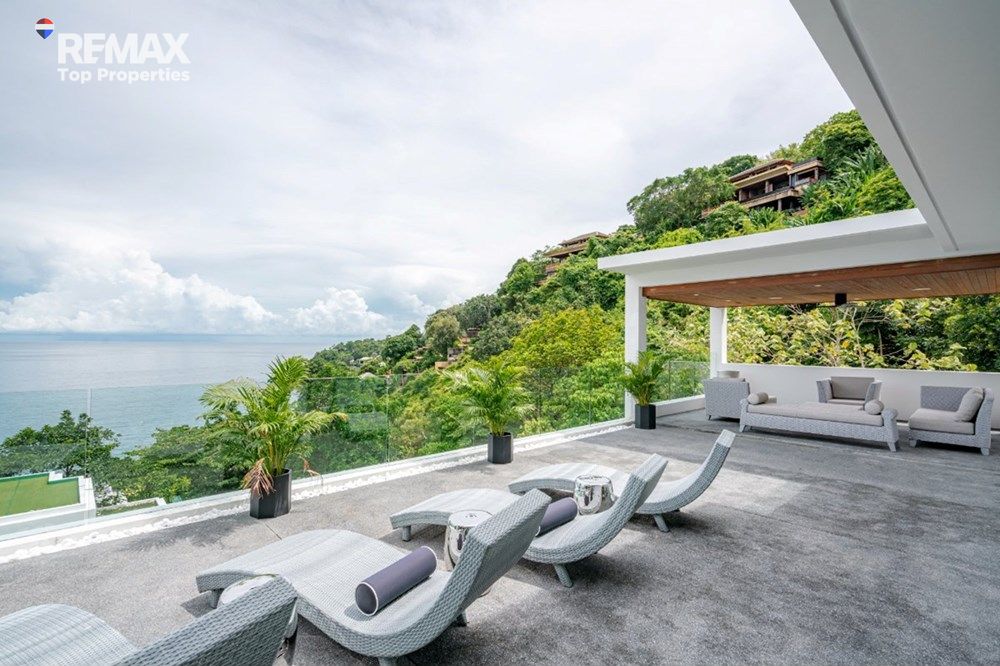Luxury Oceanfront Sunset Views 11