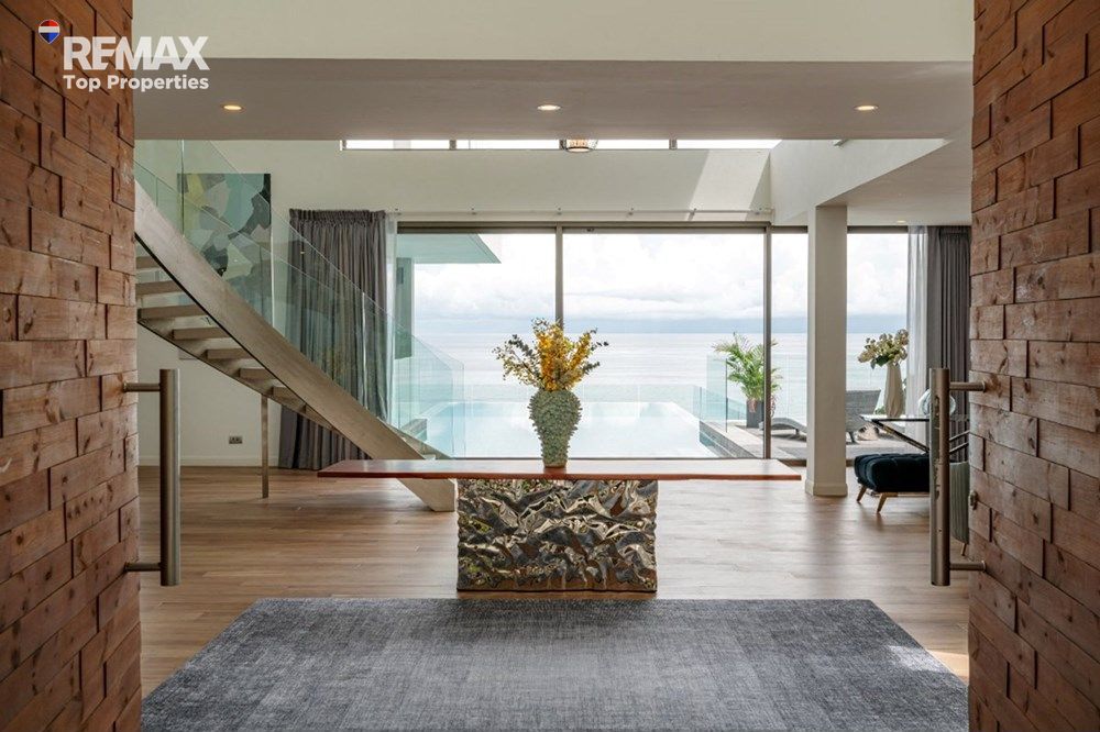 Luxury Oceanfront Sunset Views 4
