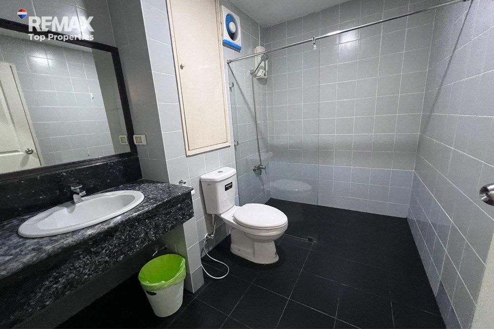 Patong Tower Condo for Rent on Bangla Road, Phuket 15