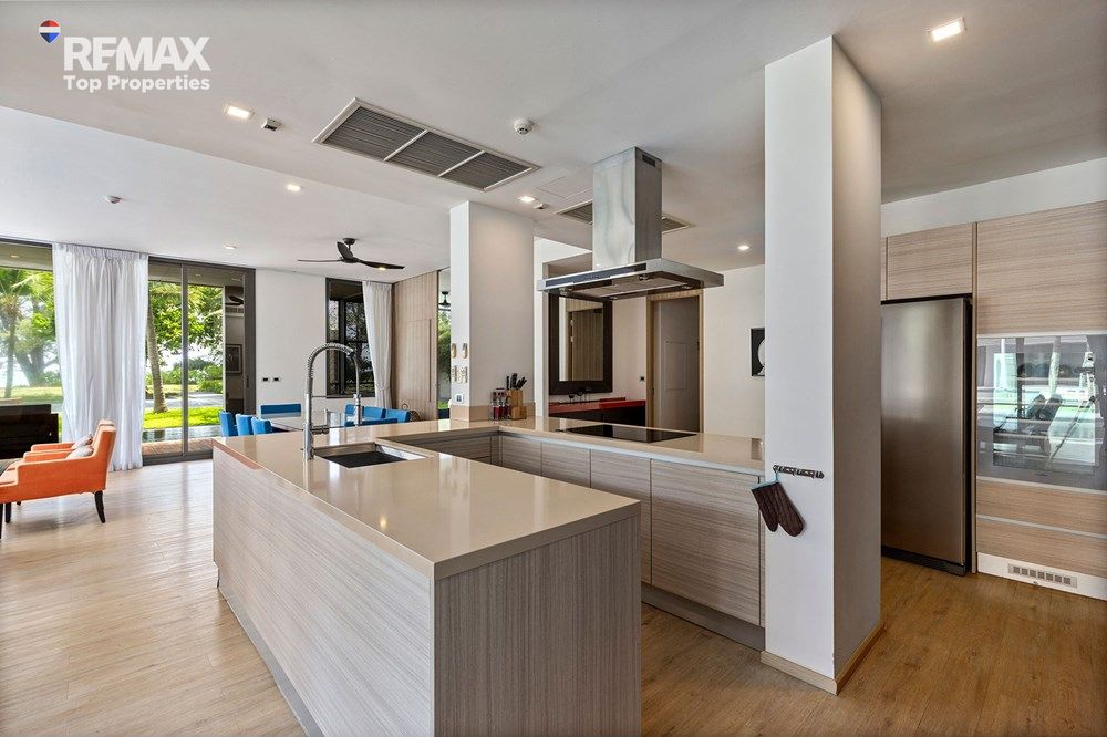 Beach Front Penthouse for Sale at MaiKhao Beach, Phuket, Thailand 9