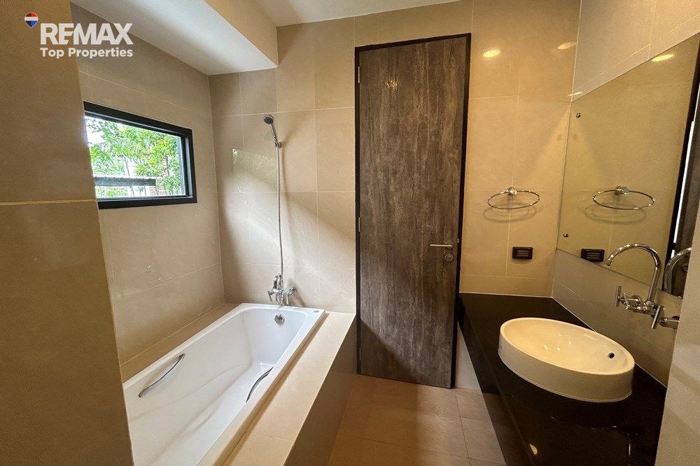 Two Level Villa with Private Pool Near Golf Course in Baan Suan Lochpalm, BISP 27