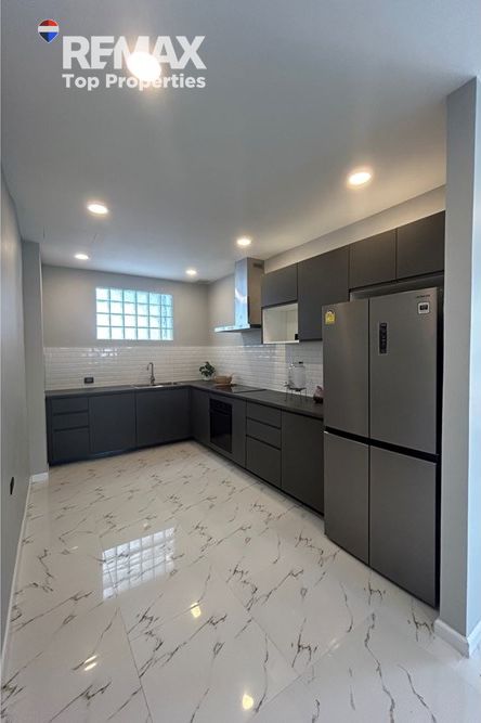 Two Level Villa with Private Pool Near Golf Course in Baan Suan Lochpalm, BISP 31
