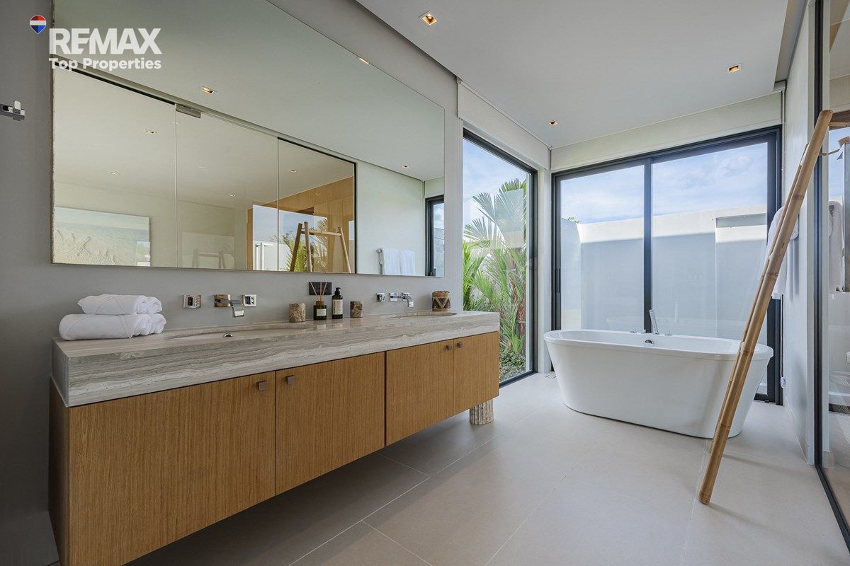 Luxury Living in Phuket, New Botanica Zen Villa 23