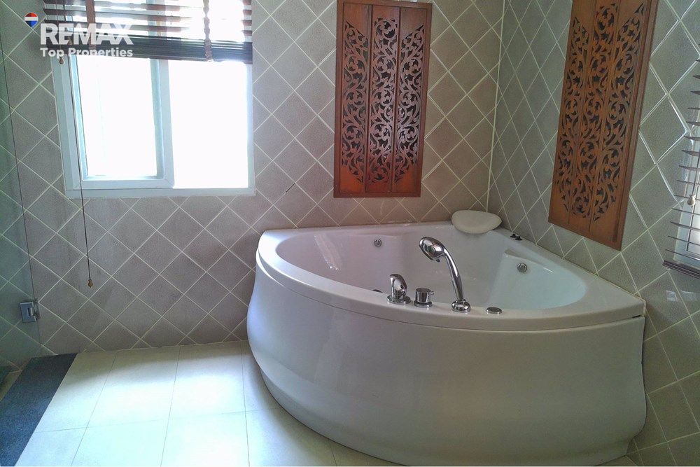 PATONG,KALIM, LUXURY SEA VIEW VILLA FOR SALE 15