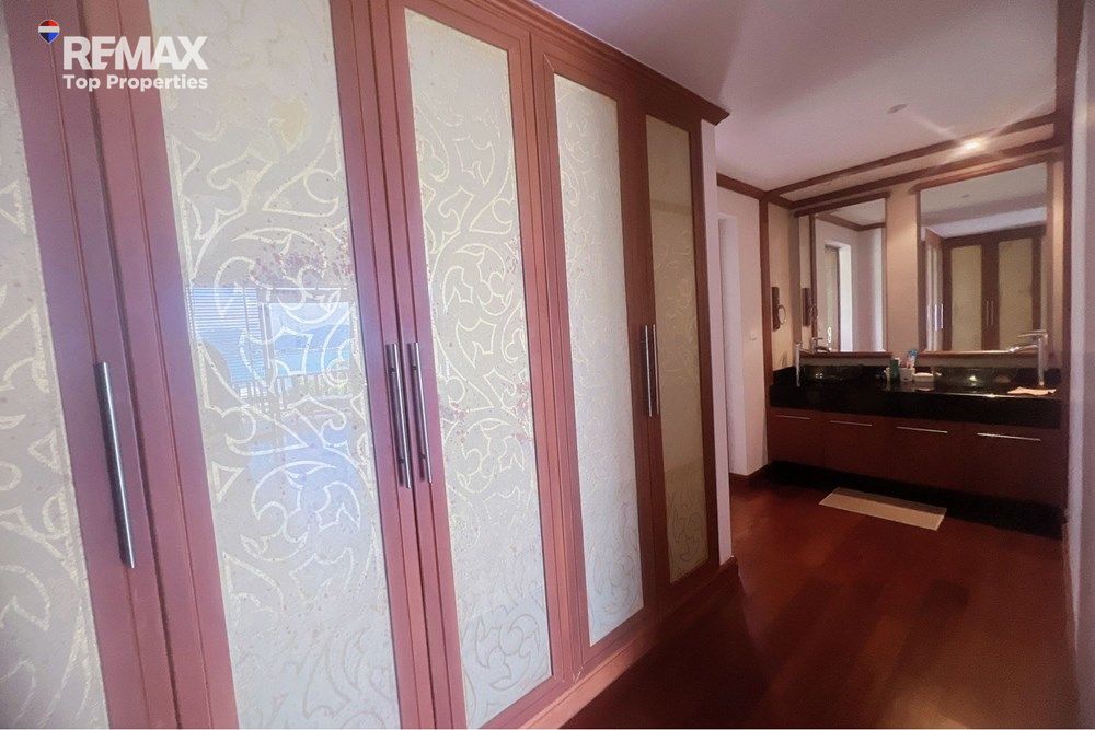 PATONG,KALIM, LUXURY SEA VIEW VILLA FOR SALE 32