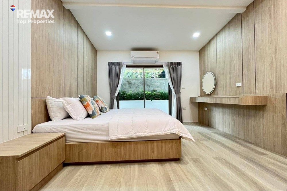 Pool Villa Chalong, BCIS, Oak Meadow 18