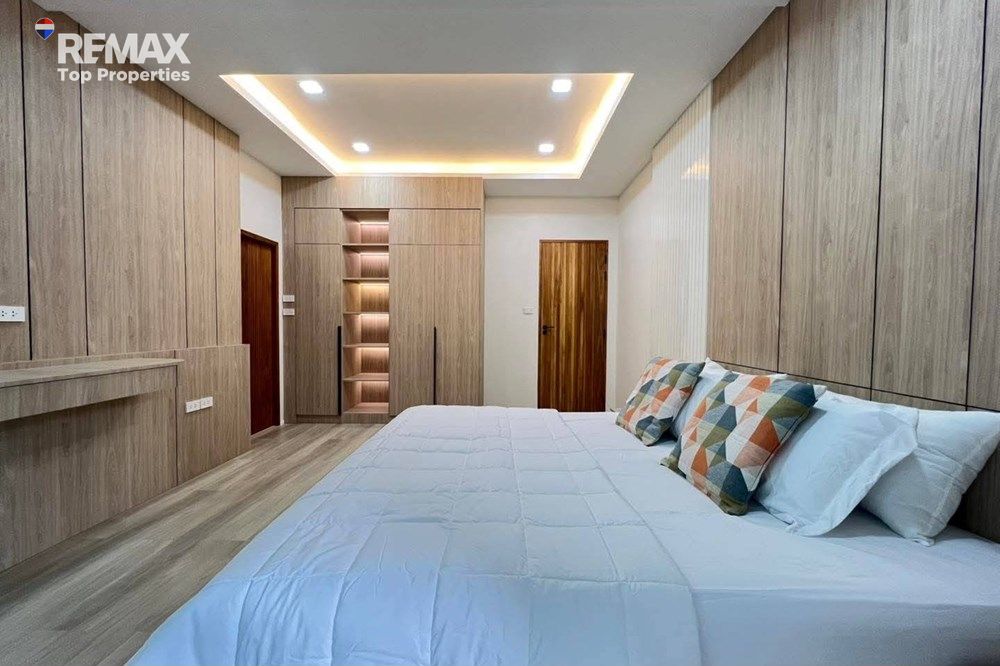 Pool Villa Chalong, BCIS, Oak Meadow 19