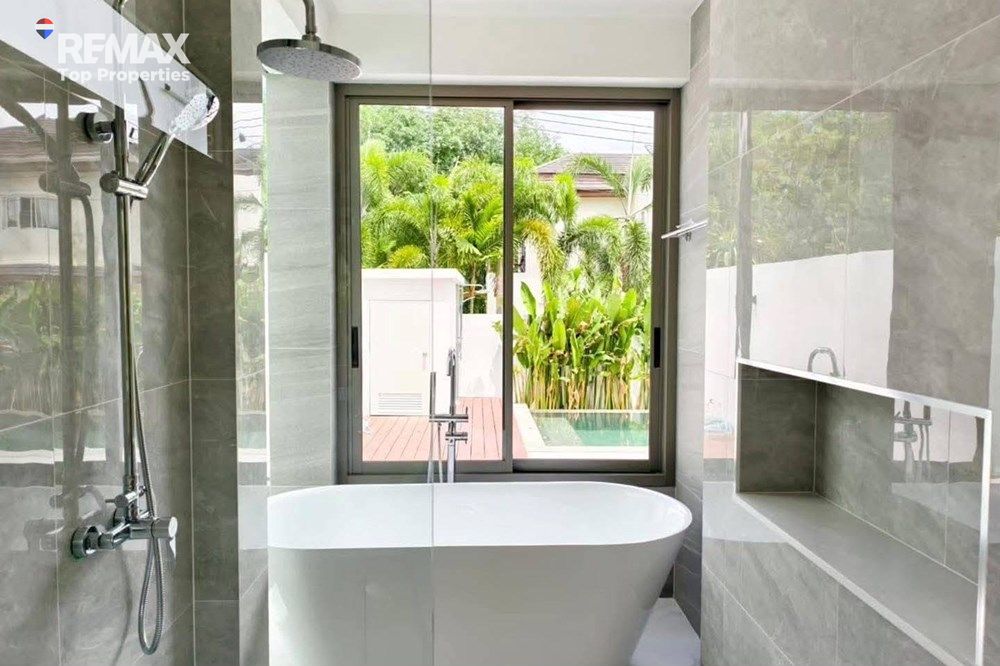 Pool Villa Chalong, BCIS, Oak Meadow 25