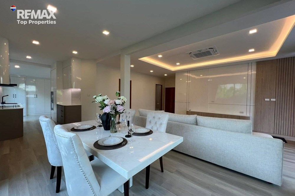 Pool Villa Chalong, BCIS, Oak Meadow 9