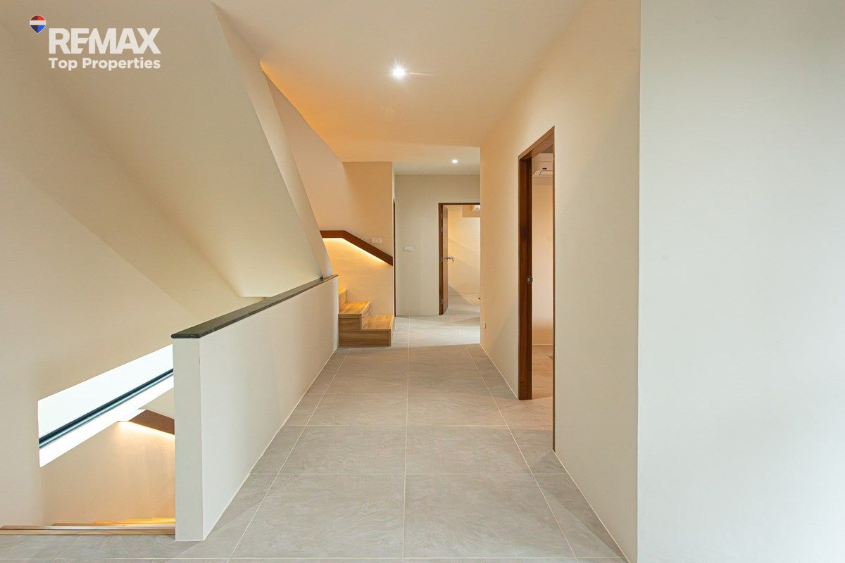 Modern Family Villa with Pool Minutes from Oak Meadow School, Chalong 12